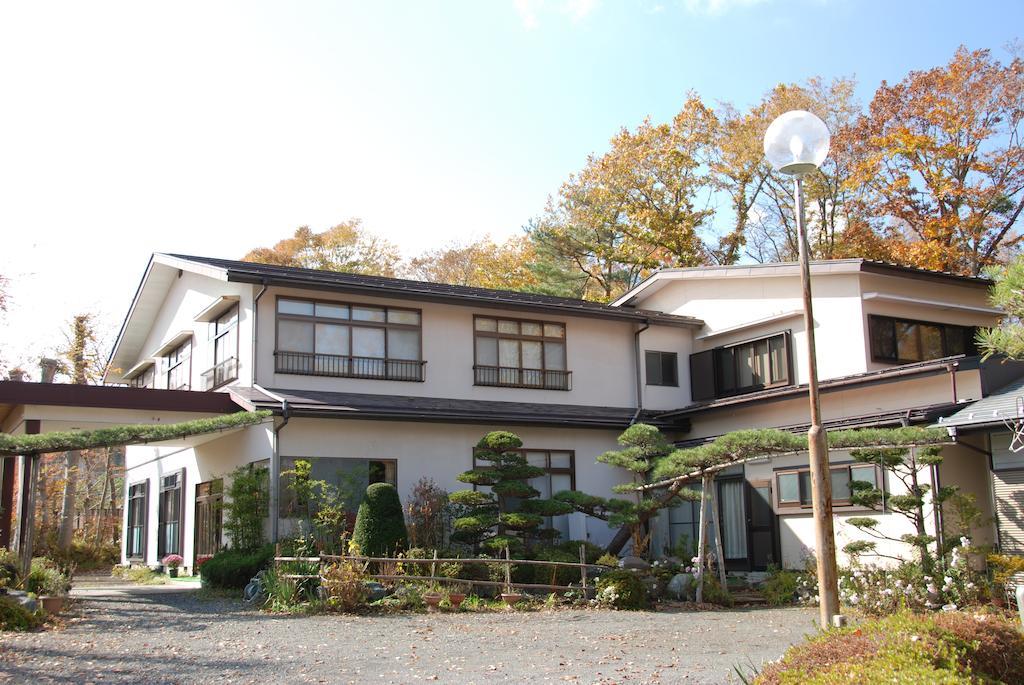 Yamanouchi Guest House Yamanakako Exterior photo